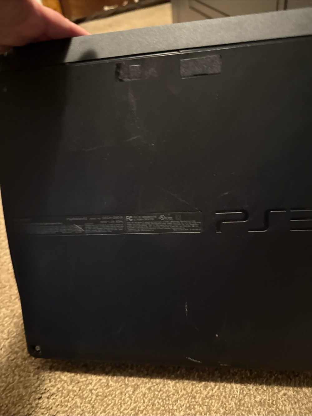 Sony PS3 Slim Console in Black with Gloss Trim - Picture 2 of 4